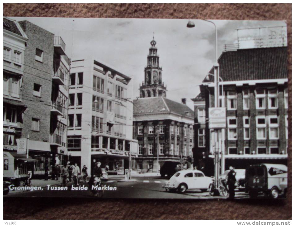 GRONINGEN,TUSSEN BEIDE MARKTEN, GENERAL VIEW, CHURCH, CARS - Groningen