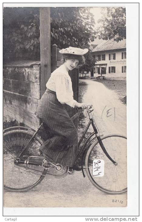 CPA -5165- Allemagne -Frau Mit Fahrrad Zu Identifizieren  (Poststempel Niederau Kreis Düren)-Envoi Gratuit - Dueren