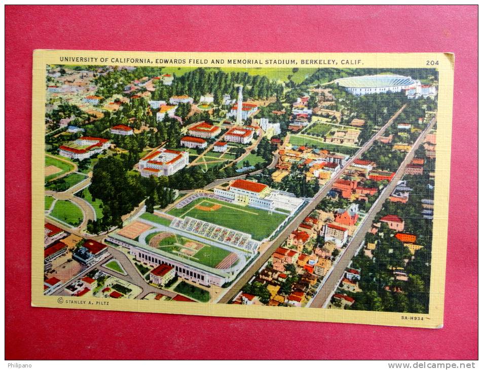 - California Univ Of California Edwards Field Memorial Stadium Berkley Linen-   --ref 755 - Long Beach