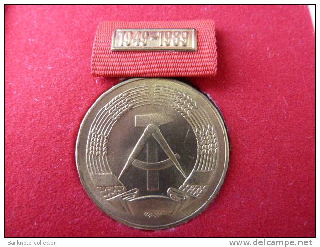 Medal, Orden, " FÜR VERDIENSTE UM DIE DDR ", 1949-1989, 40 Jahre DDR ! - RDA