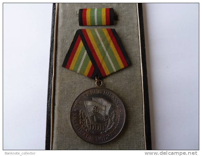 Medal, Orden, " FÜR TREUE DIENSTE, NVA ", DDR ! - RDA