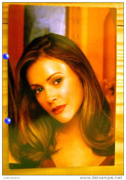 LES JOLIES PIN UP DE LA SERIE CHARMED IMAGE PANINI N° 47 - Charmed