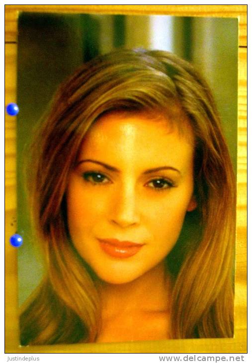 LES JOLIES PIN UP DE LA SERIE CHARMED IMAGE PANINI N° 44 - Charmed