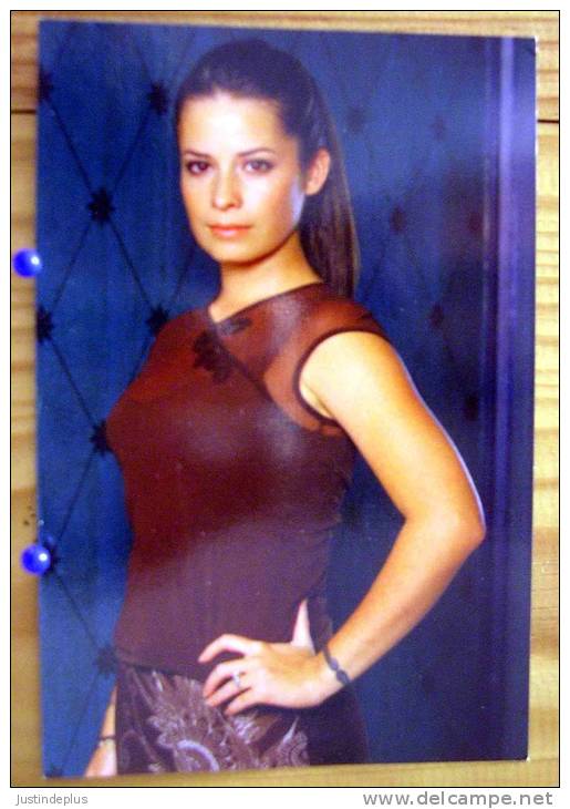 LES JOLIES PIN UP DE LA SERIE CHARMED IMAGE PANINI N° 5 - Charmed