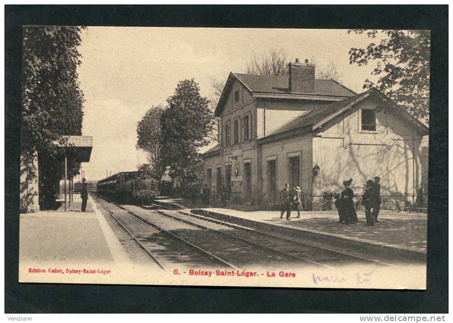 BOISSY SAINT LEGER - La Gare, Animé - Arrivée Du Train - Boissy Saint Leger