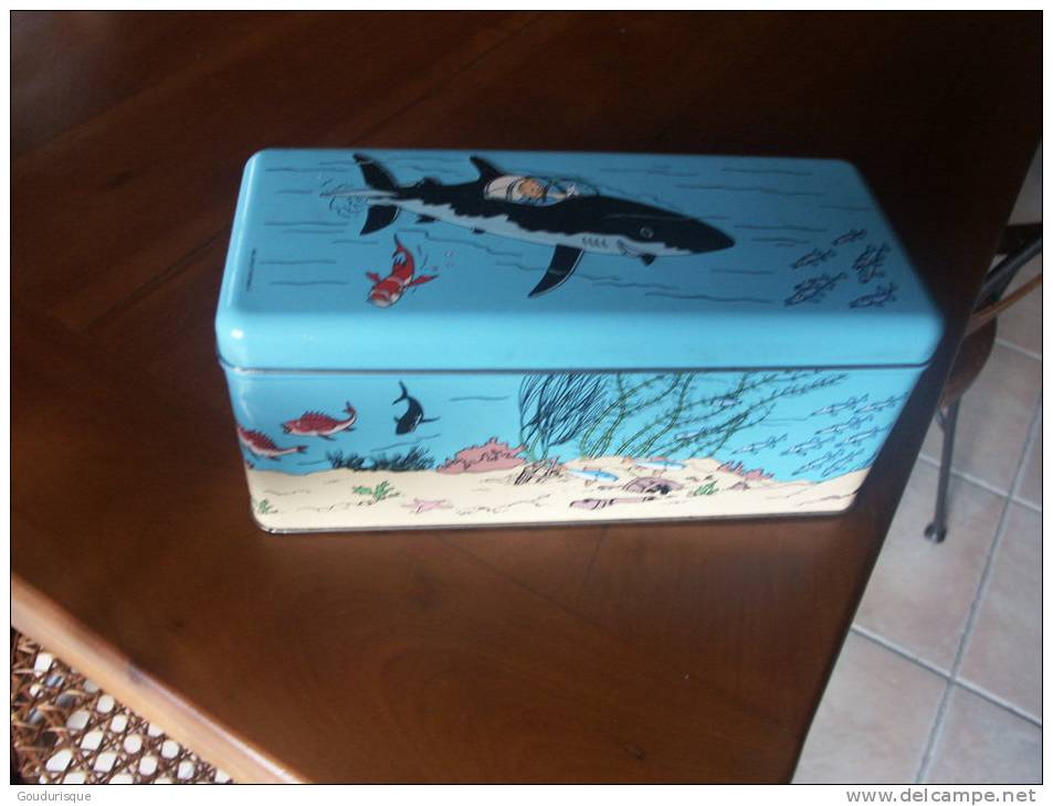 BOITE A BISCUIT TINTIN DANS LE SOUS MARIN SURPRIS - Tintin