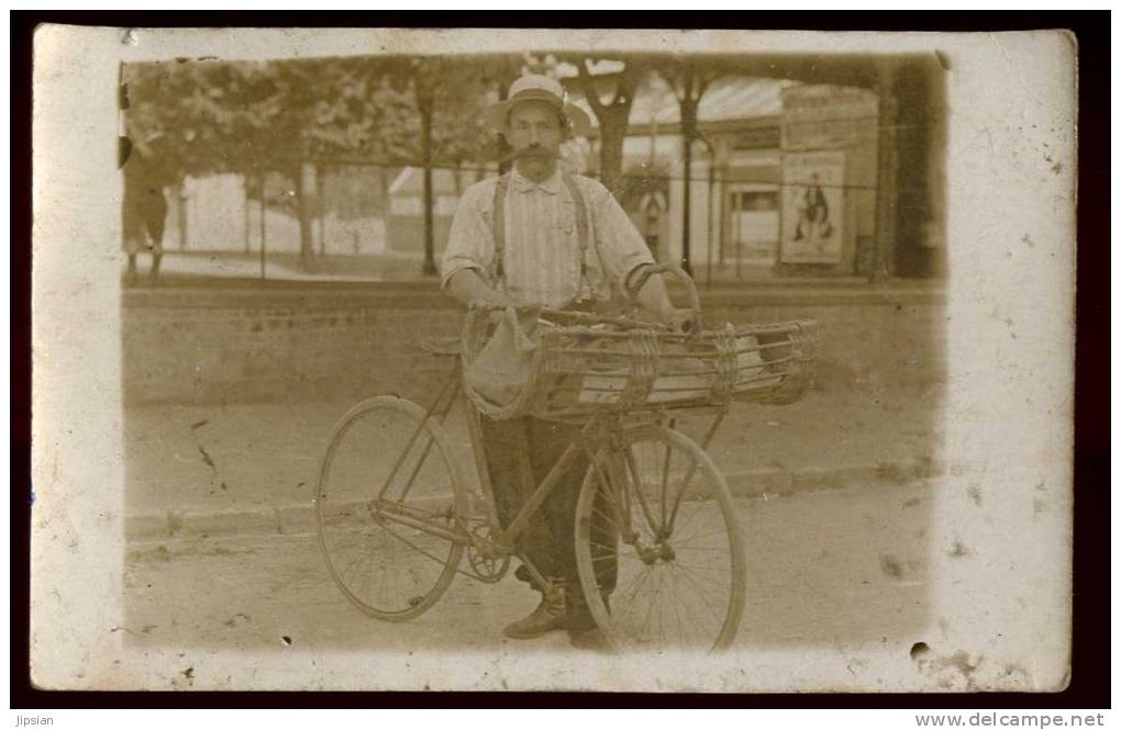 Cpa Carte Photo Vieux Métiers  Livreur De Pains  BHU35 - Artisanat