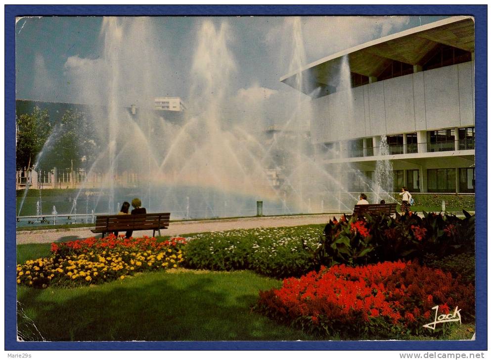 56 LORIENT Fontaines Du Palais Des Congrès ; Fleurs - Lorient