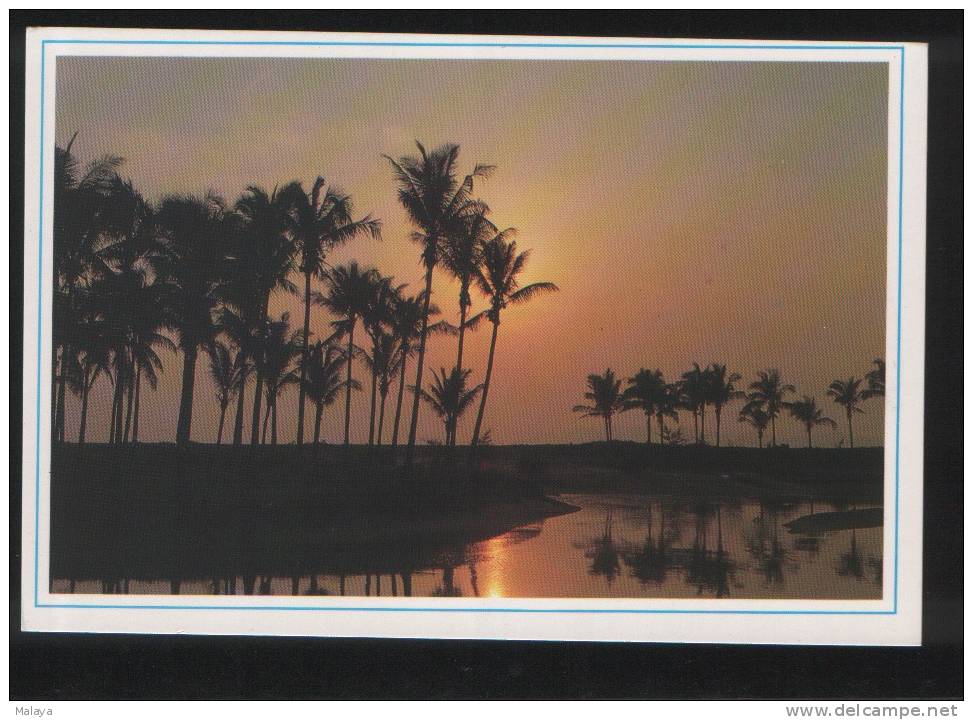 Malaysia Old Post Card 1990 An Early Morning Sunrise At Marang Beach, Kuala Terengganu - Malaysia