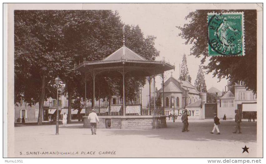 SAINT AMAND MONTROND 18 LA PLACE CARREE KIOSQUE  BELLE CARTE ANIMEE RARE !!! - Saint-Amand-Montrond