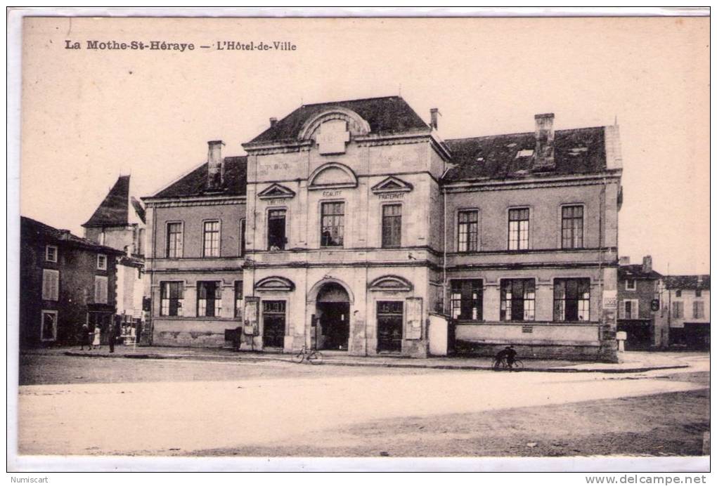 La Mothe-Saint-Héray..animée..l'Hôtel-de-Ville - La Mothe Saint Heray