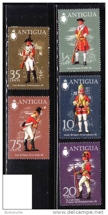 Antigua 1971 Military Uniform Private Suffolk Regiment MNH - 1960-1981 Autonomía Interna