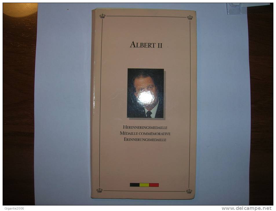 Bélgica Cartera Oficial Medalla De Bronce Alberto II  (4668) - Altri & Non Classificati