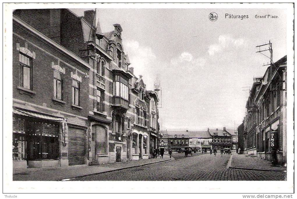 Pâturages (Colfontaine-Hainaut) )-+/-1950- Grand'Place- Animée- Pompe à Essence "Sinco"-Vieille Voiture - Colfontaine