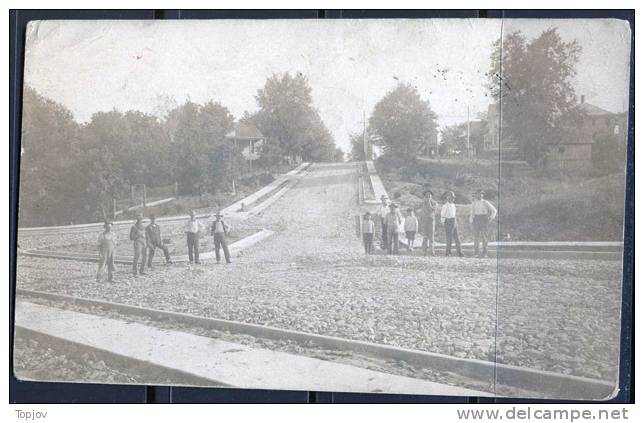 IOWA - DUBUQUE - CONSTRUCTION OF ROADS - Real Photo - To KRASICA P.Agency - 1911 - Dubuque