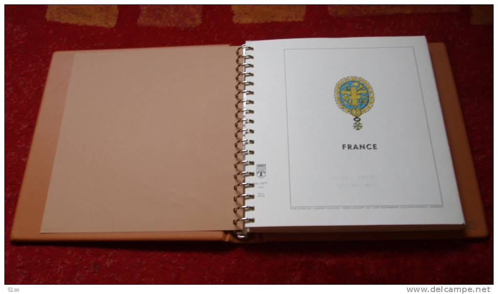 FRANCE 1984 - 89 Avec   Album LINDNER T + Pages Plastiques Feuilles Pré Imprimées Couleur  Dans Son étui. - Pre-printed Pages