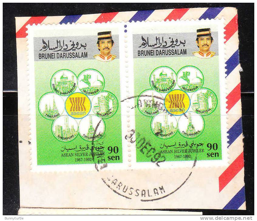 Brunei 1992 ASEAN 25th Anniv. Pair Used - Brunei (1984-...)