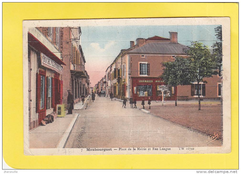 CPA - MAUBOURGUET - Place De La Mairie Et Rue Longue - Ruche - Pharmacie - 1946 - Maubourguet