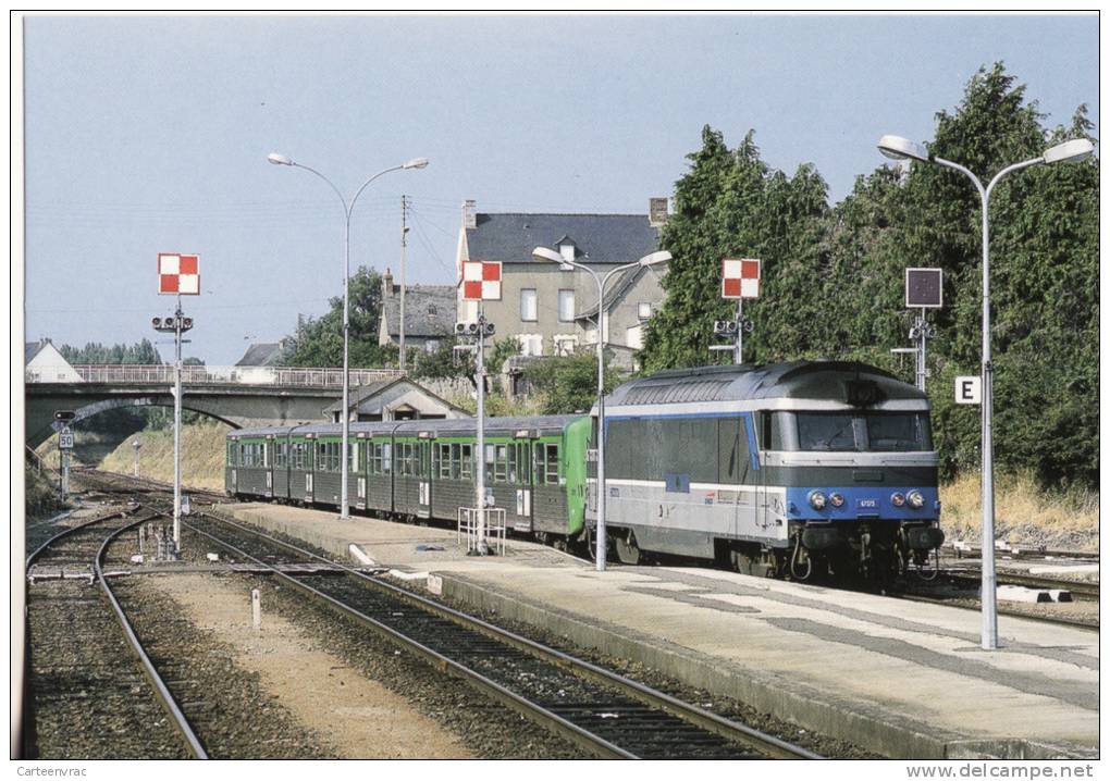 CF 43 Chemins De Fer, Train, Locomotive BB 67373 En Gare De Dol-de-Bretagne En Juillet 1999 - Dol De Bretagne