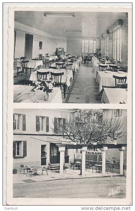 83 // COMPS SUR ARTUBY  Grand Hotel Bain, Restaurant, Coin De La Terrasse   CPSM - Comps-sur-Artuby