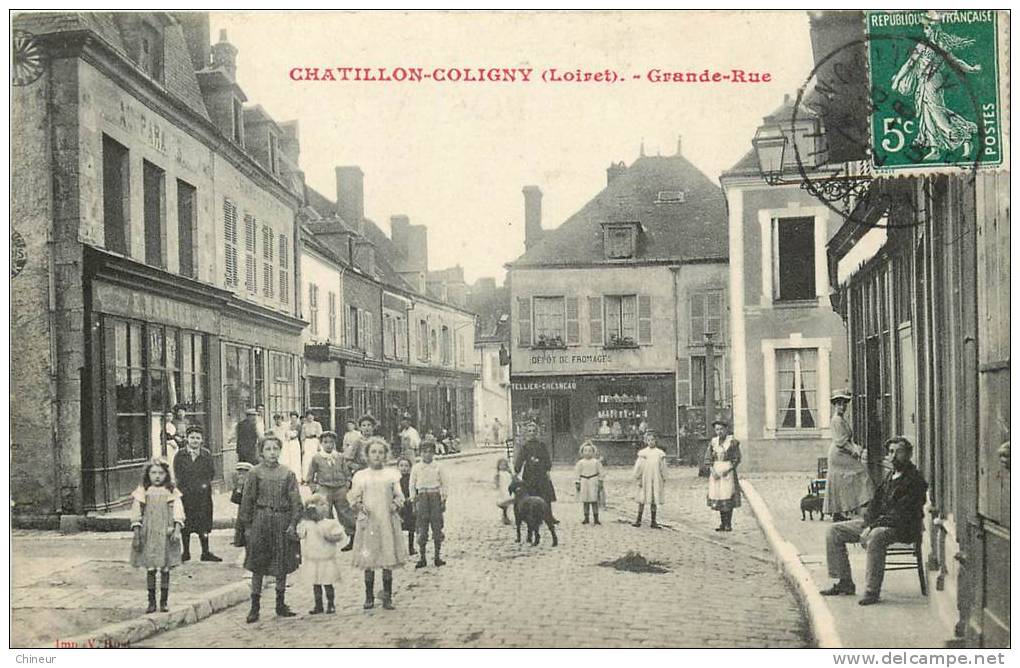 CHATILLON COLOGNY LA GRANDE RUE  MR CHAUDRET ASSIS DEVANT LA BOUTIQUE VOIR EXPLICATIONS JOINTE - Chatillon Coligny