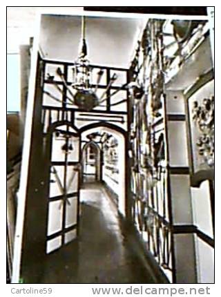 ENGLAND  ANGLETERRE  WARWICK - Castle The Armoury Passage Salle D'armes N1940 EB10218 - Warwick