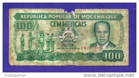 MOZAMBIQUE 1980, Banknote, USED GOOD. 100 Meticais (little Torn And Dirty) Km126 - Mozambique