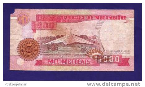 MOZAMBIQUE 1991, Banknote, USED VG. 1.000 Meticais (little Torn) - Mozambique