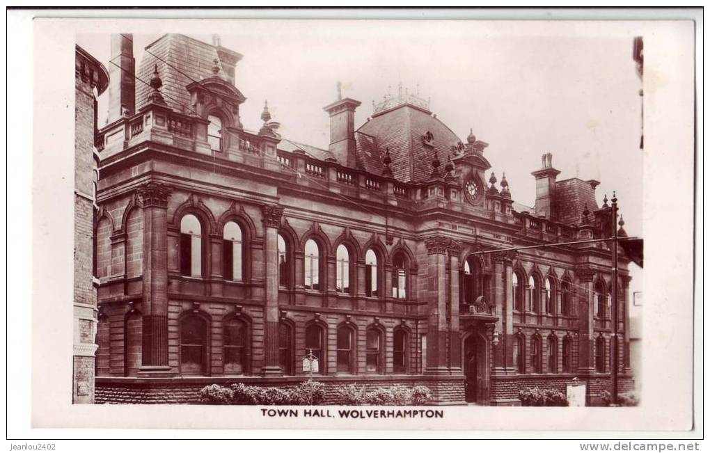 TOWN HALL WOLVERHAMPTON - Wolverhampton