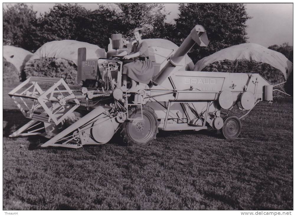 ¤¤  -  Présentation D'une Machine Agricole " A. 1865 "de La Maison " BRAUD " De Saint-Mars-la-Jaille (44)  -  Tracteur - Tractors