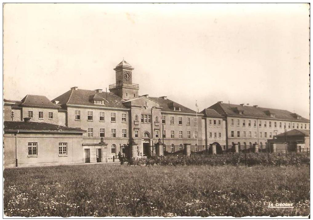 NEUSTADT La Caserne Construite Par Les Francais  MILITARIA - A Identificar