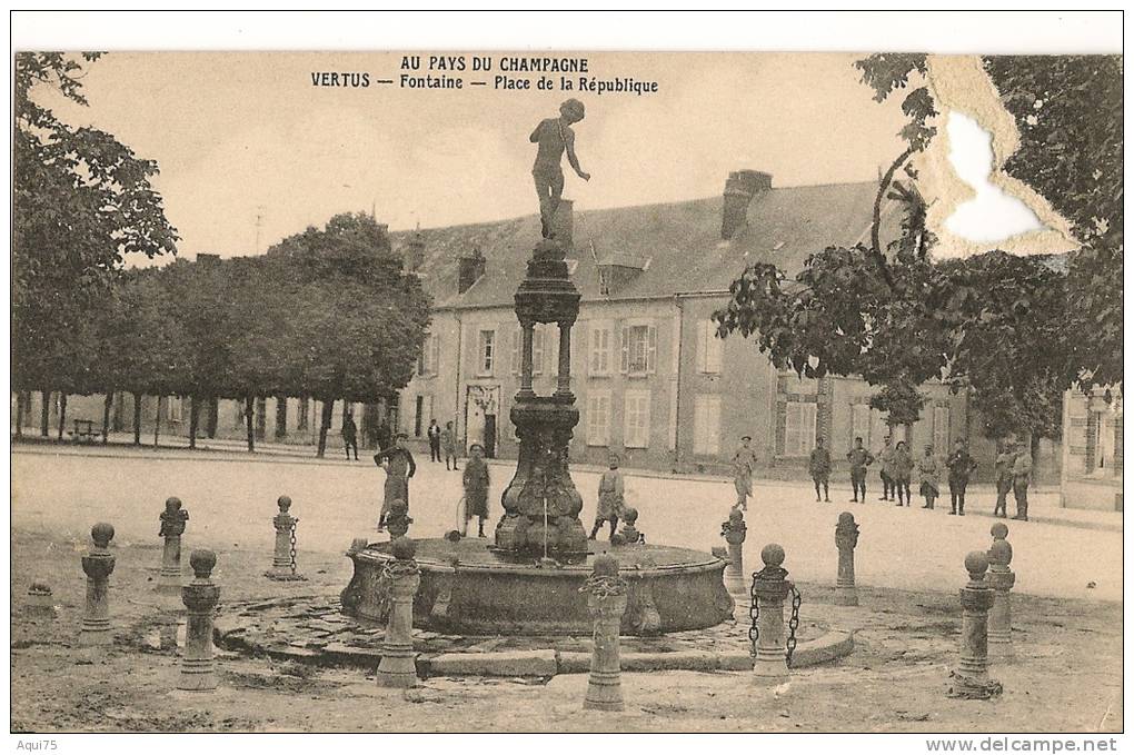 VERTUS    Fontaine.Place De La République  (timbre Arraché Avec Dégat) - Vertus