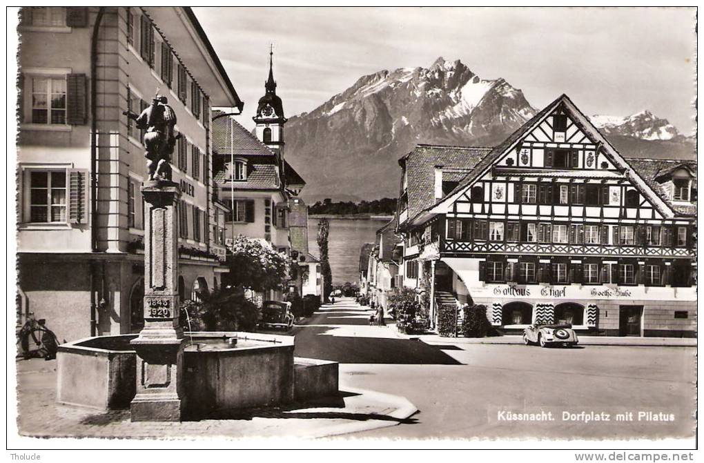 Suisse-Küssnacht ( Canton De Schwytz (Schwyz)-1947- Dorfplatz Mit Pilatus- Hotel Gasthaus Engel -Voiture De Sport - Schwytz