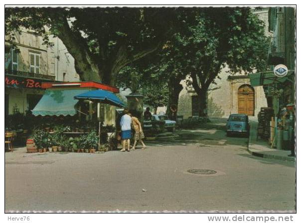 SOLLIES PONT - La Place De L'église - Sollies Pont