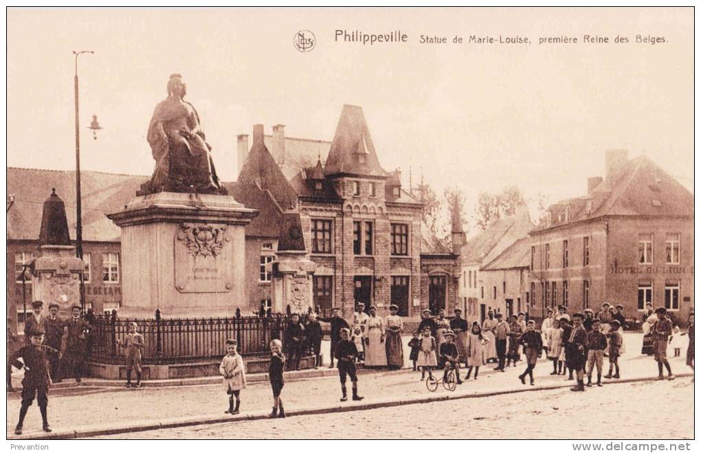 PHILIPPEVILLE - Statue De Marie Louise, Première Reine Des Belges - Superbe Carte  Très Animée - Philippeville