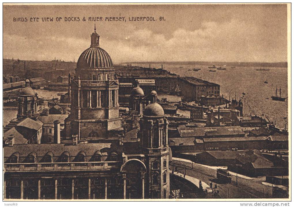 LIVERPOOL - CPA - BIRDS EYE VIEW OF DOCKS & RIVER MERSEY  1926 - Liverpool