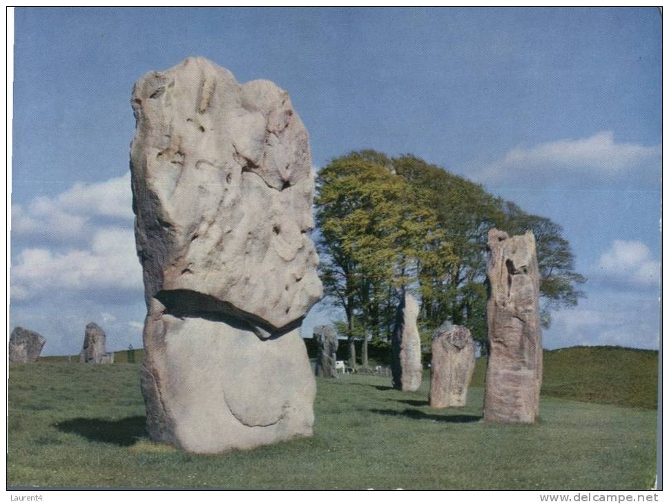 (120) UK - Wiltshire - Avebury Stone - Autres & Non Classés