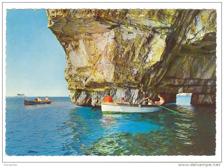 XW 892 Malta - A Neighbouring Cave Of The Blue Grotte Zurrieq / Non Viaggiata - Malta