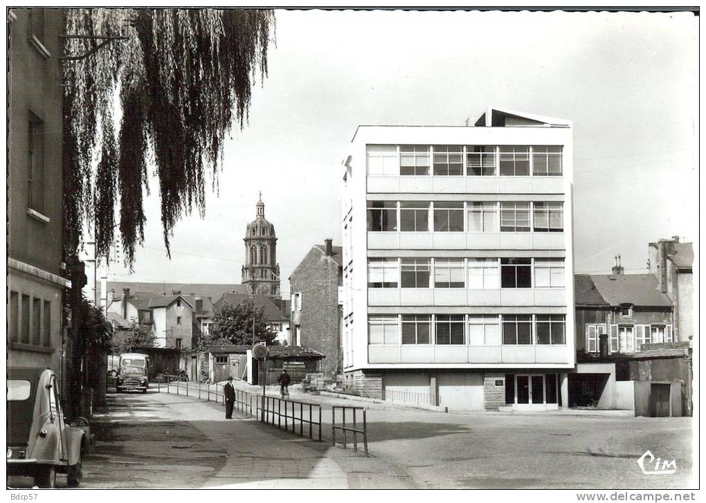 57 - Moselle - HAYANGE - Rue De La Fontaine  - Dentelée  - Format 10,5 X 14,8 - Hayange