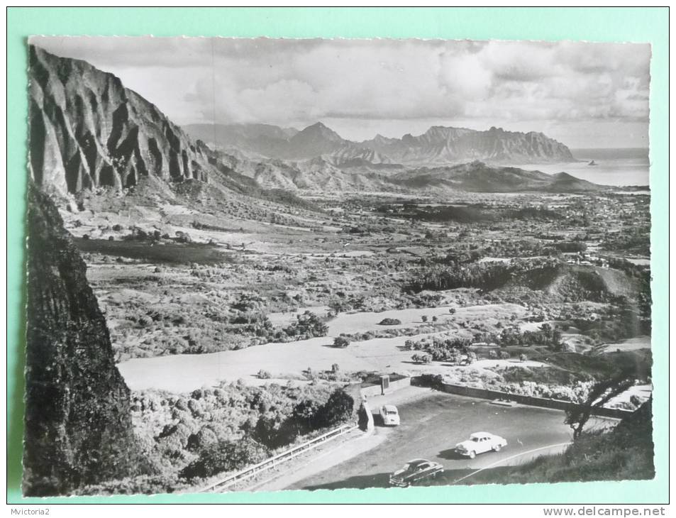 Photo Extraite Du Fim " HAWAI", De Jacques CHEGARAY, Le NUANUU PALI Dans L'ile D'OAHU - Oahu