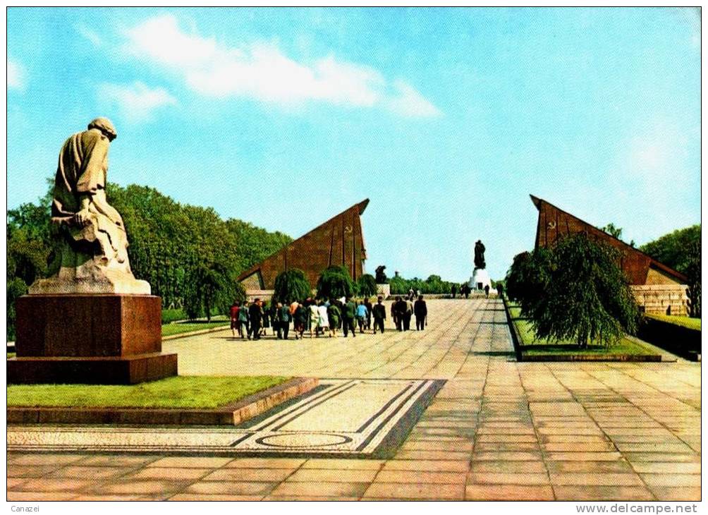 AK Berlin-Treptow, Sowjetisches Ehrenmal, Ung, 1971 - Treptow