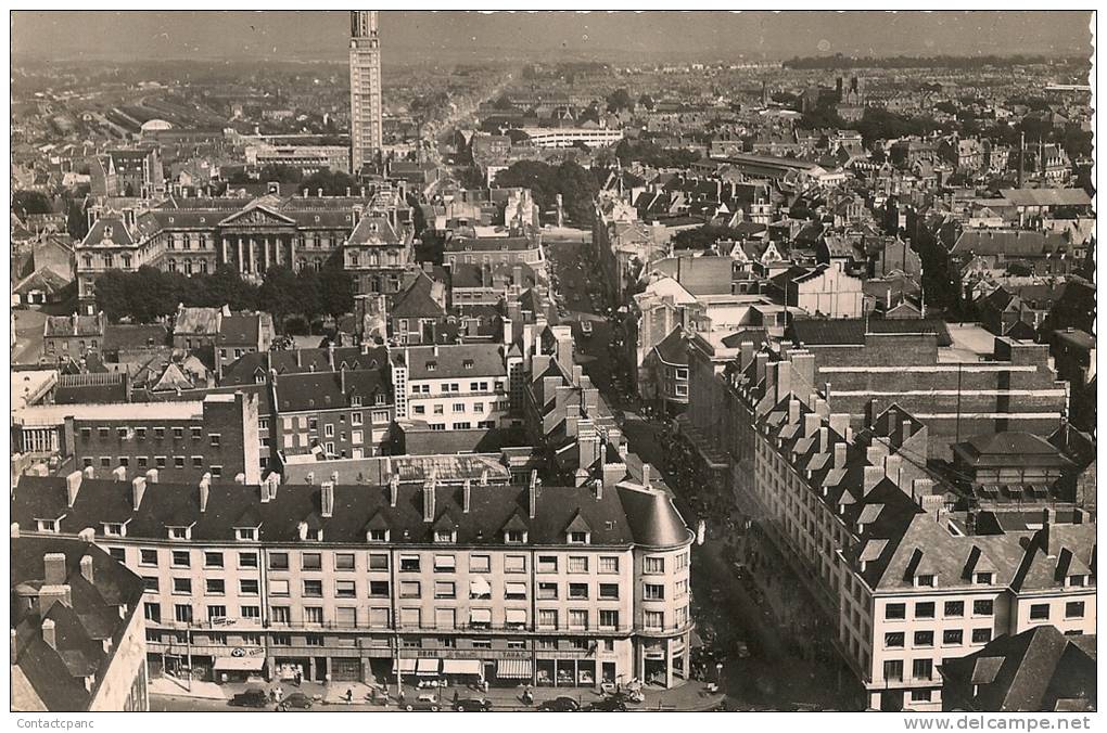 AMIENS ( 80 ) - La Place Gambetta Et La Rue Des Trois Cailloux  ( C.P.S. M.  ,  Pt  -  Ft  ) - Amiens