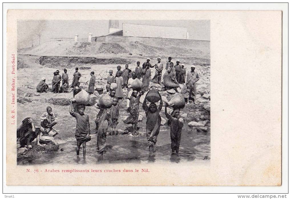 AFRICA EGYPT ARAB REFILLING THEIR JUGS IN THE NILE L&B ISAAC BEHAR PORT SAID Nr. 76 OLD POSTCARD - Other & Unclassified