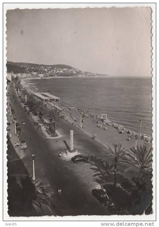 CPSM NICE, AUTOS AUTOMOBILES VOITURES ANCIENNES, TACOT, TACOTS, PROMENADE DES ANGLAIS ET CAP NICE, ALPES MARITIMES 06 - Stadsverkeer - Auto, Bus En Tram