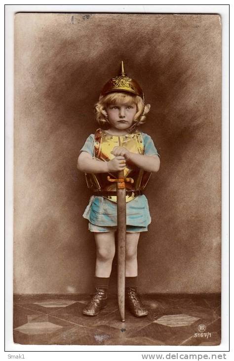 PHOTOGRAPHS CHILDREN BOY LIKE A SOLDIER R Nr. 5167/1 OLD POSTCARD 1918. - Photographs