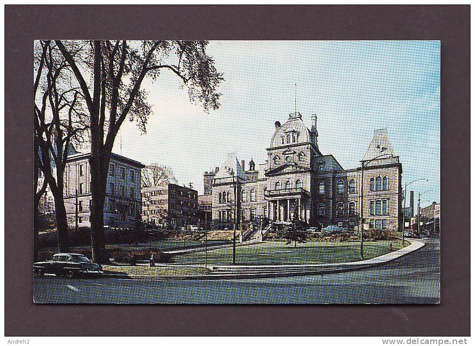 SHERBROOKE - QUÉBEC - LE PALAIS DE JUSTICE - PHOTO UNIC - CETTE CARTE N´A JAMAIS VOYAGÉE - Sherbrooke