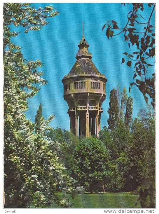 TH798   --  WATER TOWER, WASSERTURM. CHATEAU D `EAU , WATERTOREN  -  BUDAPEST,  HUNGARY - Torres De Agua