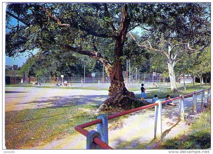 LESPARRE - Les Tennis - Lesparre Medoc