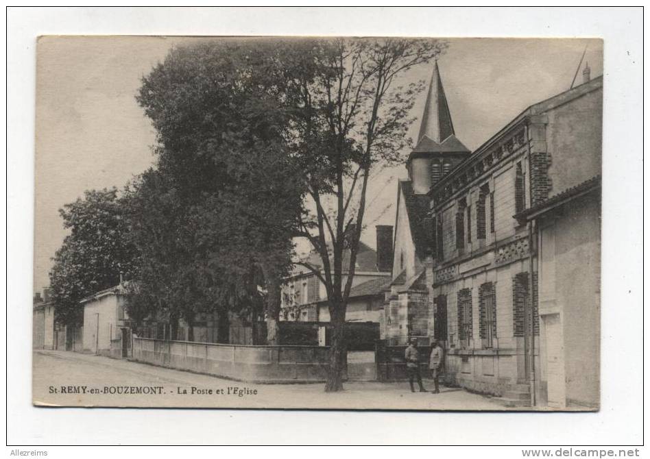 CPA  51  : ST REMY EN BOUZEMONT  La Poste Et L'église    A  VOIR   !!!!! - Saint Remy En Bouzemont