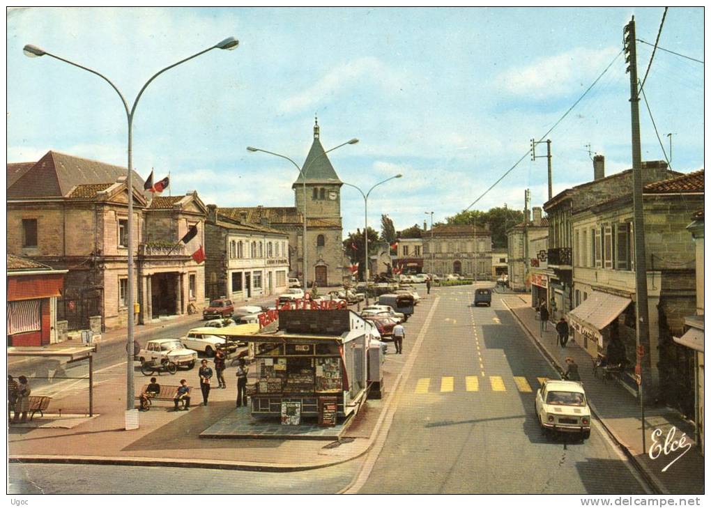 - CPSM - 33 - PESSAC - La PLace, La Mairie Et L'Eglise - 625 - Pessac